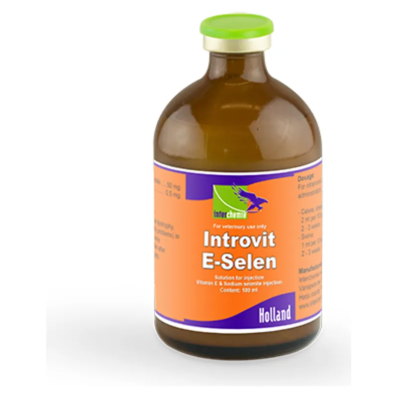 Flaconul din sticlă brună de Introvit-E-Selen cu etichetă portocalie, soluție injectabilă cu vitamina E și seleniu, 100 ml