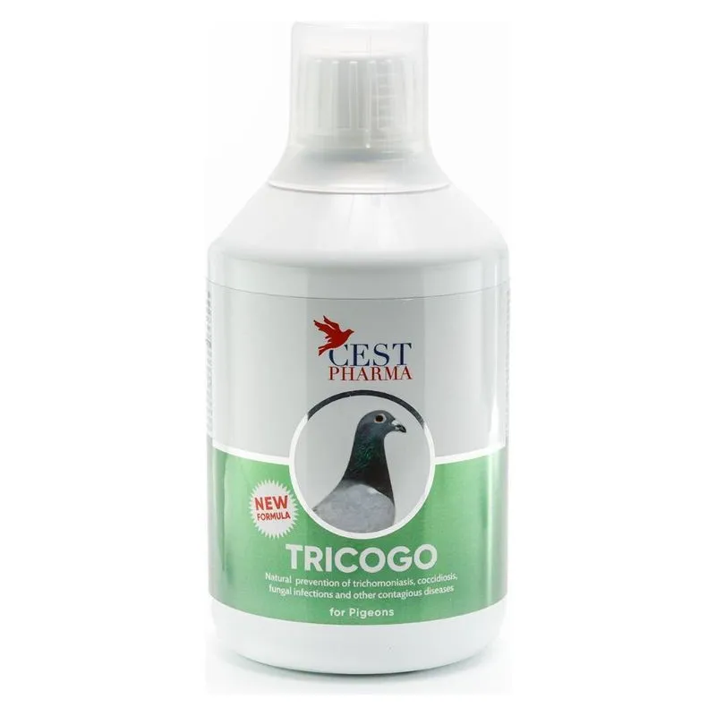 Flaconul de 500 ml de Tricogo, eubiotic lichid Cest Pharma pentru porumbei, cu etichetă verde și un porumbel